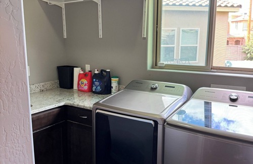 Northeast Heights Casa | Spacious 4-bedroom house in brilliant Albuquerque mountain views