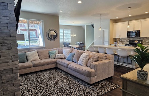 Castle Rock Casa | Spacious 4-bedroom house in delightful Castle Rock with WiFi