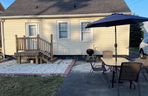 Cheektowaga Casa | Spacious 4-Bedroom Home Near Buffalo Airport & Downtown 2 Full Baths