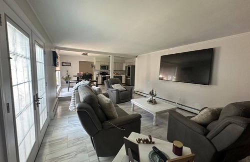 Farmingdale Casa | Spacious 4-bedroom townhome, 5 min walk from Bethpage Black
