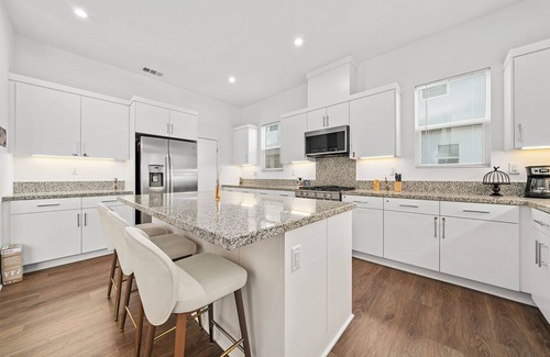 Garden Grove Casa | Spacious 4-bedroom house in delightful Garden Grove with AC, WiFi