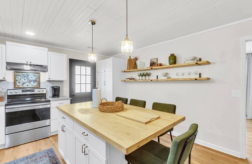 Goose Creek Casa | Spacious 4-bedroom house with WiFi and Large Patio in charming Goose Creek