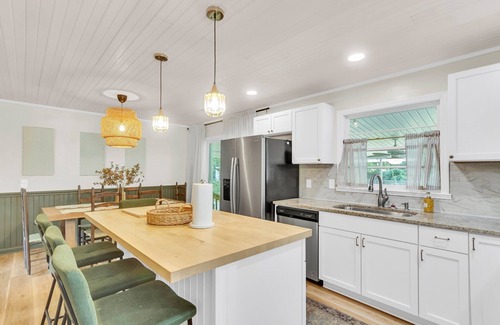 Goose Creek Casa | Spacious 4-bedroom house with WiFi and Large Patio in charming Goose Creek