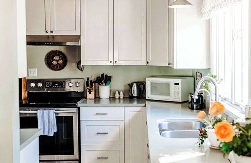 Great Falls Casa | Spacious 4-bedroom 3 bathroom, Non-Smoking home with parking on premises