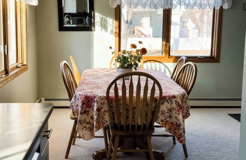 Great Falls Casa | Spacious 4-bedroom 3 bathroom, Non-Smoking home with parking on premises