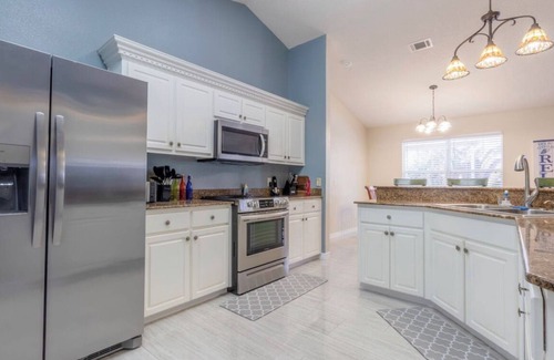 Gulf Breeze Casa | Spacious 4-bedroom house with Heated Pool in Gulf Breeze
