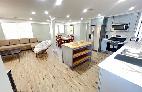 Greater Landover Casa | Spacious 4-bedroom house with AC and WiFi in peaceful Hyattsville