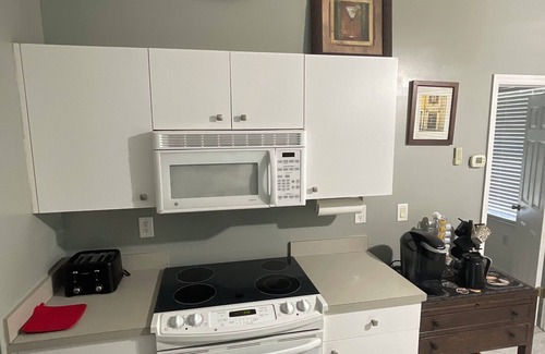 Eisenhower Casa | Spacious 4-bedroom house in peaceful Lehigh Acres with WiFi, AC. Newly remodeled