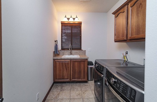 Liberty Lake Casa | Spacious 4-bedroom house in charming Liberty Lake, perfect for entertaining