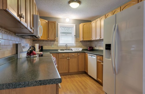 Northeast Harbor Casa | Spacious 4 bedroom home fast internet/walk to town!