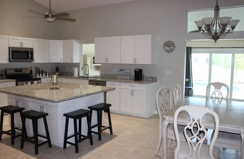 Broadmoor Casa | Casa recientemente renovada de 4 dormitorios cerca de la playa