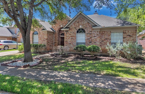 North San Antonio - SAT Casa | Spacious 4-bedroom house with WiFi, AC in beautiful San Antonio