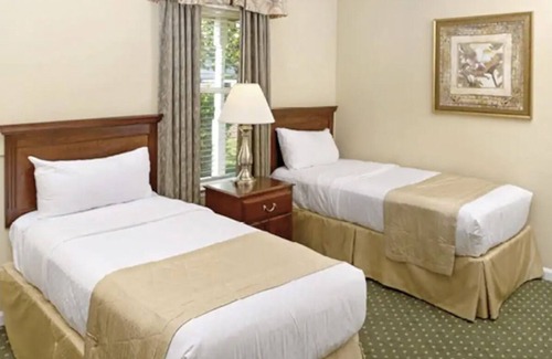 Berkeley Complejo | Spacious 4 Bedroom at the Historic Powhatan Resort