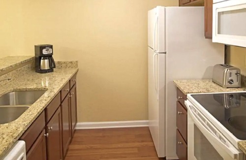 Berkeley Complejo | Spacious 4 Bedroom at the Historic Powhatan Resort