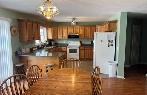 Ponshewaing Casa | Spacious 4-Bedroom Waterfront Home with Private Dock – Perfect for Families!