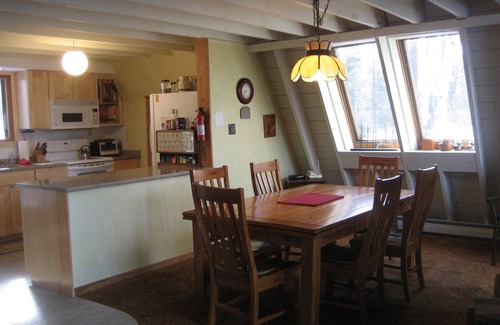 Wilmington Casa | Amplio marco de 5 hab. A: caminar hasta el lago Raponda. Entorno arbolado. Ski Mount Snow!