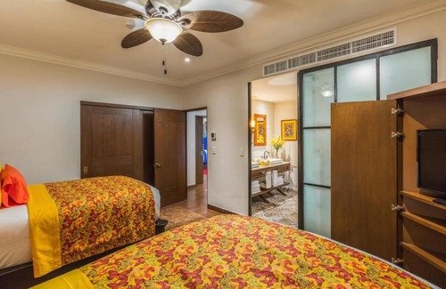 Cabo Bello Apartamento | Spacious 4 BR Apt in Cabo