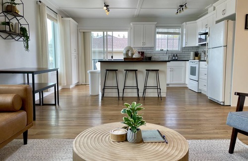 Hinton Casa | Spacious 4-BR Home near Jasper!