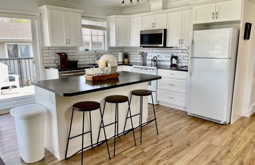 Hinton Casa | Spacious 4-BR Home near Jasper!