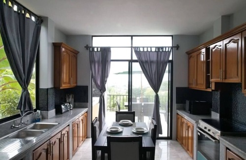 Puerto López Casa | Spacious Retreat Villa – 4 Floors + Event Terrace