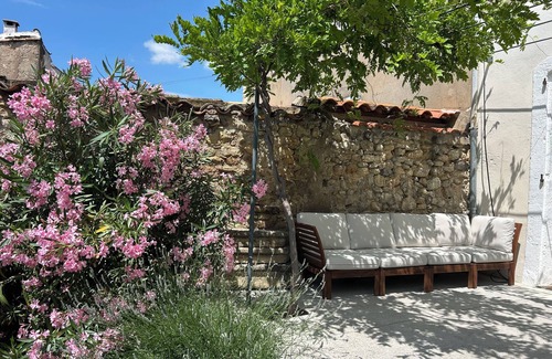 Thezan-les-Beziers Casa | Spacious 4-Bedroom Private Townhouse, Garden & Views -20 Min to Beaches & Rivers