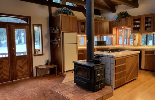 Bear Valley Casa | Amplia cabaña de 4 estaciones, esquí en invierno, lago en verano - Nuevos propietarios, mismo valor