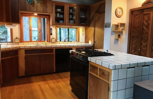Bear Valley Casa | Amplia cabaña de 4 estaciones, esquí en invierno, lago en verano - Nuevos propietarios, mismo valor