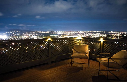 South San Francisco Casa | Luxurious bay area hills home with indoor pool
