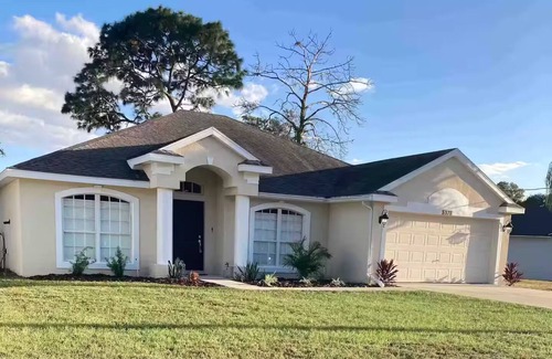 Spring Hill Casa | Spacious 4BR/2BA Home in Spring Hill – Family-Friendly, Near Beaches & Springs