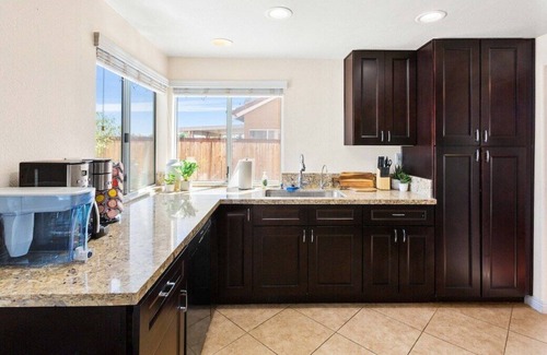 Riverside Casa | Spacious 4BR/3BA Entire Home in Riverside