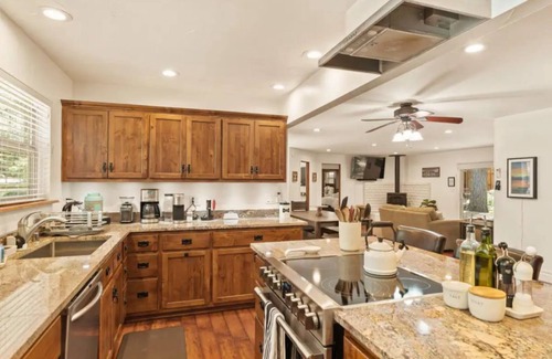 Graeagle Casa | Spacious 4BR/3BA Family Home + Must See Game Room.