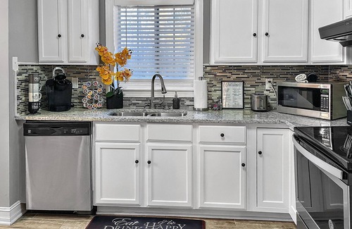 Charlotte Casa | Spacious 4BR/3BA Retreat in Prime South Charlotte Location - Stadium & Airport