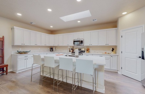 Rio Rancho Casa | Spacious 4BR/3BA with Amazing Views. Sleeps up to 8.