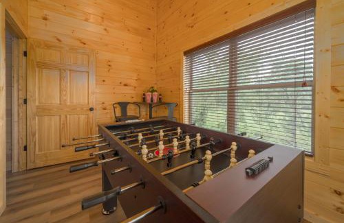 Gatlinburg - Pigeon Forge Casa | Spacious 4BR Cabin with Hot Tub, Game Room & Fire Pit, Close to Dollywood