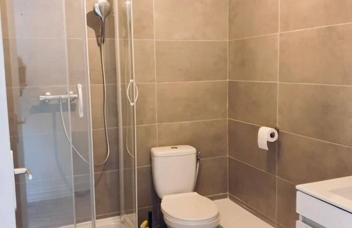 Chantier du Coq Apartamento | Amplio piso 4 hab. en Évry centro, tren a 2 min, París a 35 min