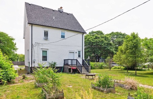 Detroit Cabaña | Spacious 4BR Getaway: Perfect for Family & Friends