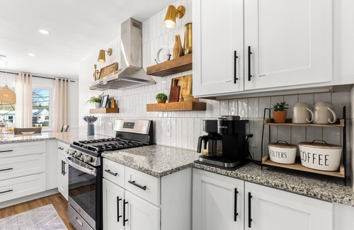 Royal Oak Casa | Spacious 4BR Home by Dtown Royal Oak