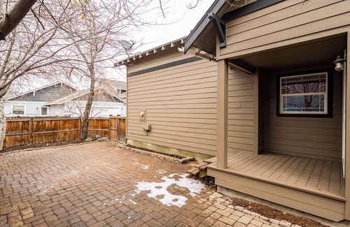 Mountain View Casa | Spacious 4BR Home in Bend – Near Hospitals & Highways, Perfect for Families!