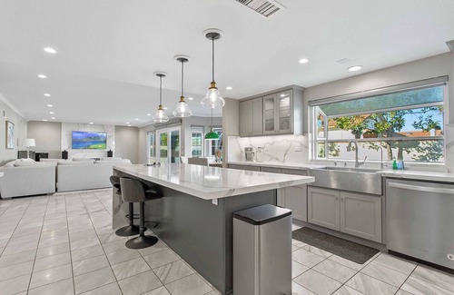 Yorba Linda Casa | Spacious 4BR Home with Pool Access Modern Amenities in Yorba Linda #42033