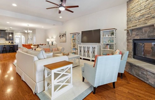 Sun Ridge Casa | Spacious 4BR in Bayside Resort-near beach and pool