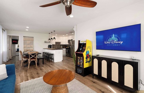 Bay Ho Casa | Spacious 4BR Outdoor Kitchen, Hot Tub & Fun