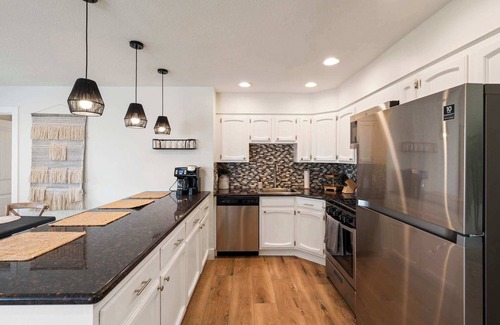 Bay Ho Casa | Spacious 4BR Outdoor Kitchen, Hot Tub & Fun