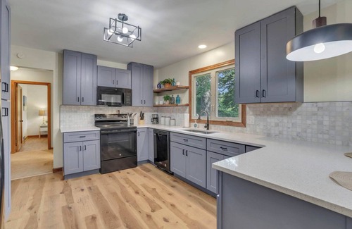 Easton Casa | Spacious 4BR Ranch Near Easton Perfect for Families & Work Groups!