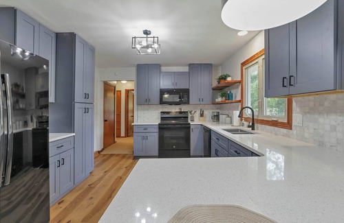 Easton Casa | Spacious 4BR Ranch Near Easton Perfect for Families & Work Groups!