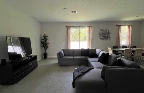 Ocala Casa | Spacious 4BR Smart Home in Quiet Ocala Neighborhood