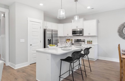 Gallatin Casa | Spacious 4BR Townhome - Pet Friendly, WIFI, Dedicated Workspace in Gallatin