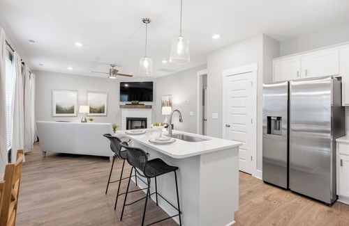 Gallatin Casa | Spacious 4BR Townhome - Pet Friendly, WIFI, Dedicated Workspace in Gallatin
