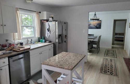 North Newport News Casa | Spacious 4BR Home w Pool Family Friendly
