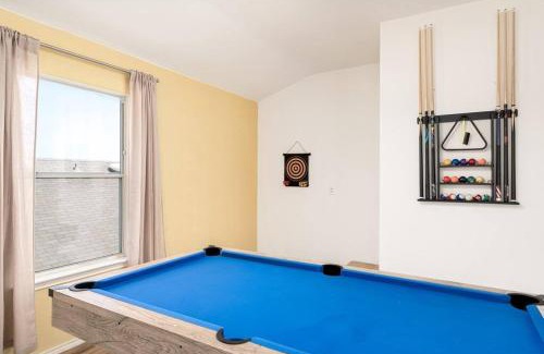 Southside Apartamento | Spacious 4BR w Game Room - 15 min to Seaworld