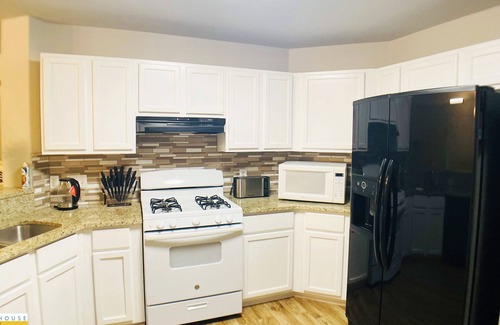 Round Rock Casa | Spacious 4BR with 6 Beds Sleeps 12. near I45 Round Rock